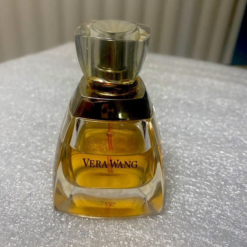 Vera Wang Eau de parfum approximately 3/4 full. Beautiful original fragrance.
